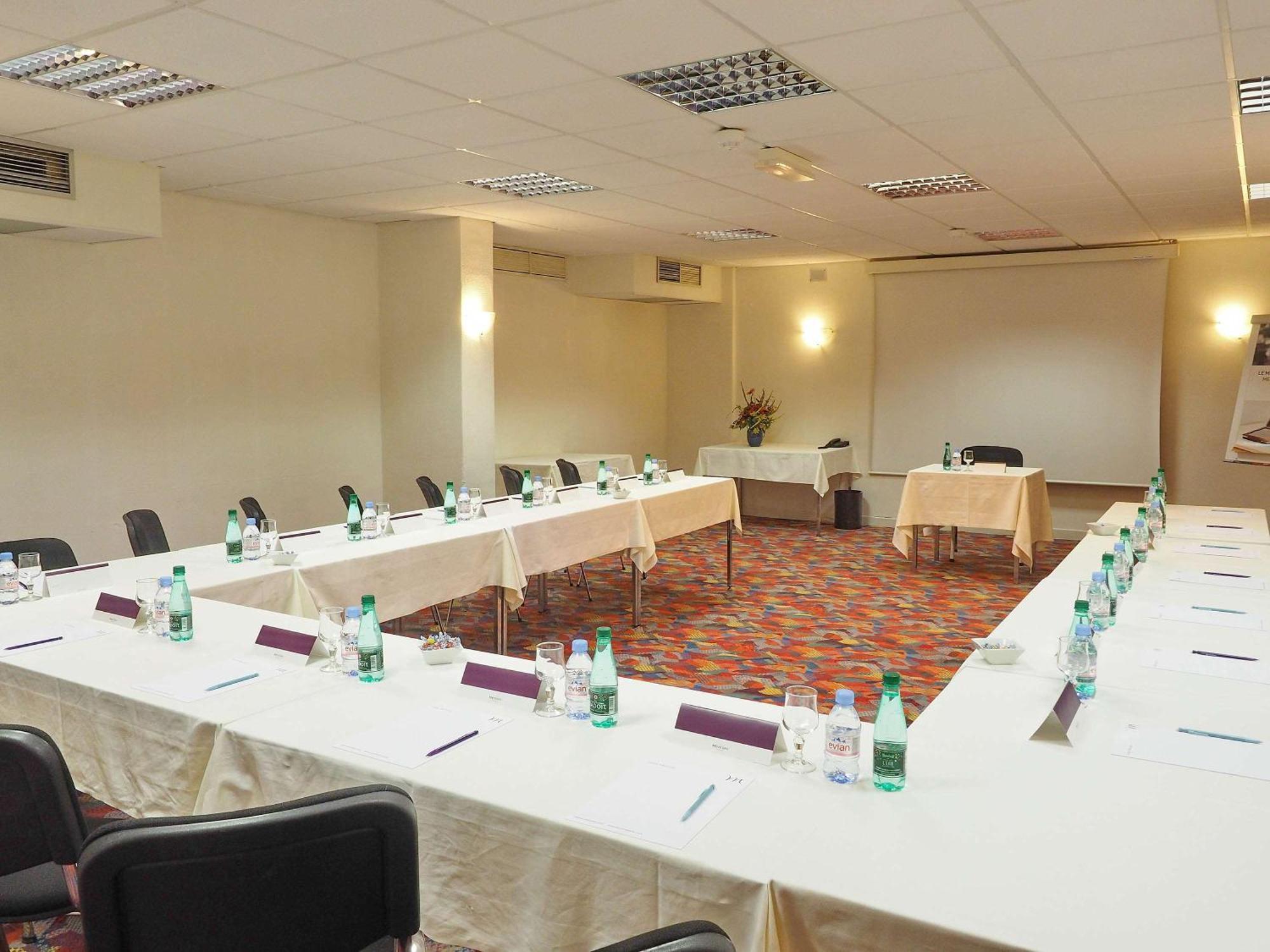 Mercure Millau Exterior photo